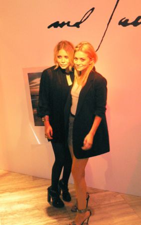 Ashley Mary Kate Olsen HK