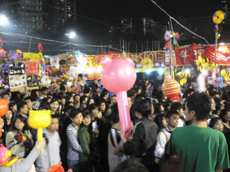 CNY MerchandiseCrowds