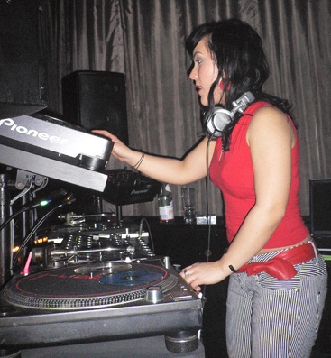 DJ Kellilicious Shejay Hong