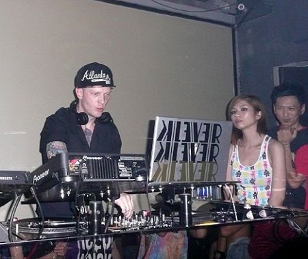 DJ Klever turntablist DMC c
