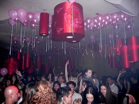 D I dragon i club HK bar