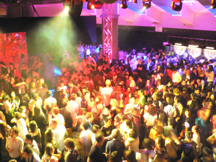 DieselPartyHKcrowdFromAbove