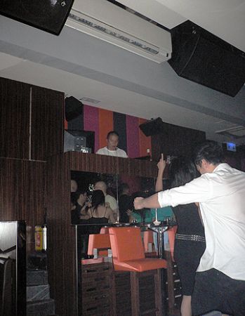 Drop club bar Hong Kong