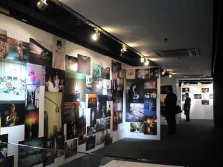 Gallery Wing Shya upstairs