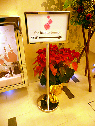 Habitat lounge QRE plaza