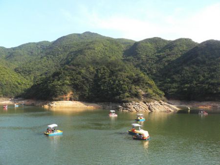 Hong Kong paddleboat Wong N