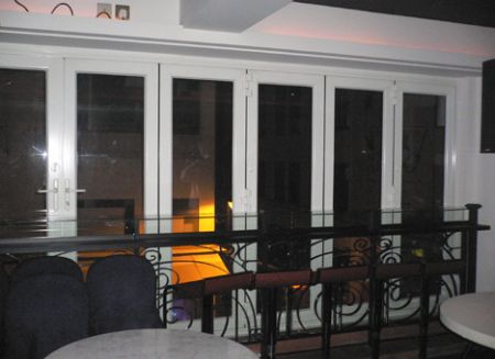 Qube plus restaurant Hong L