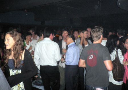 Racks mdb crowd