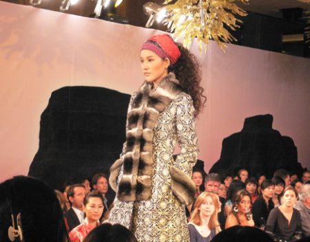 Shanghai Tang Model Winter