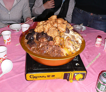 poon choi Hong Kong Chinese