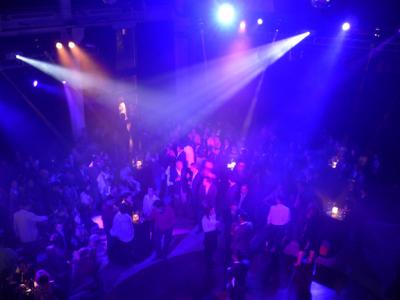 Crowd at the DAKS party