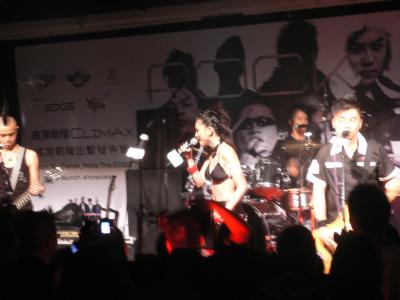 Lots of blurry photos... cool Mohawk on the left!